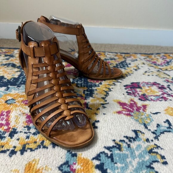 Paul Green Christy Leather Sandals Womens Size 5 US 7.5 Stacked Heel Cutouts Mod - Picture 3 of 11